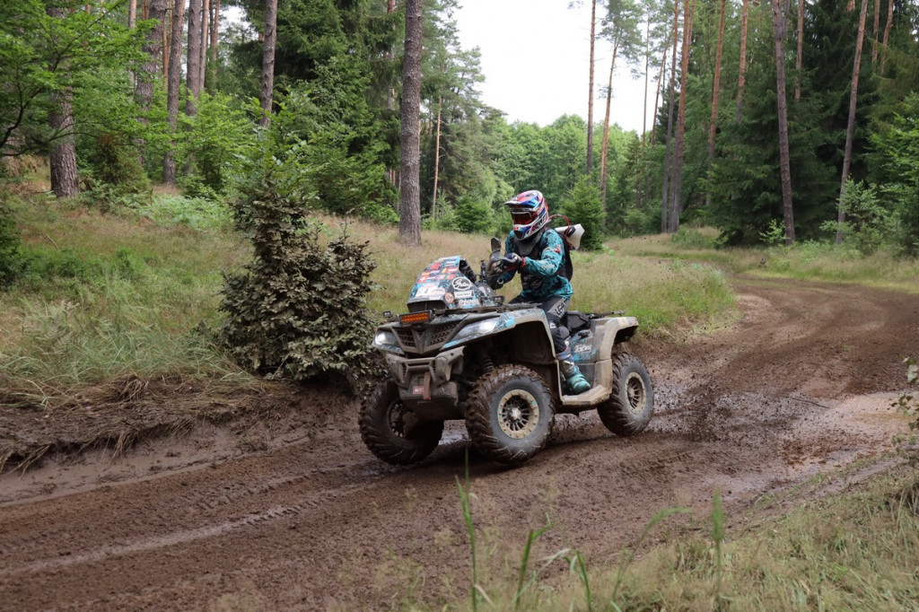 Europejski Dakar na drawskim poligonie