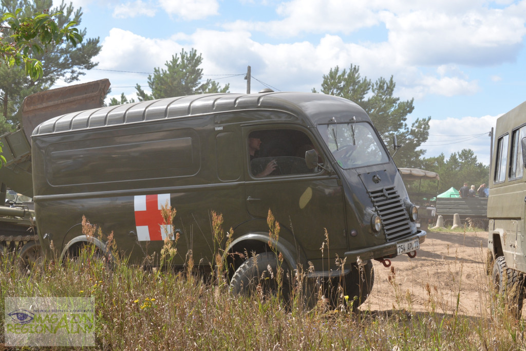 Gąsienice i Podkowy - Zlot Pojazdów Militarnych