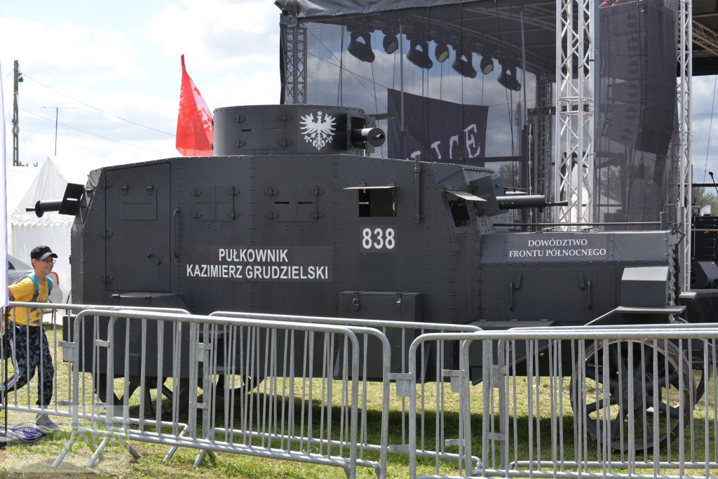 Gąsienice i Podkowy - Zlot Pojazdów Militarnych