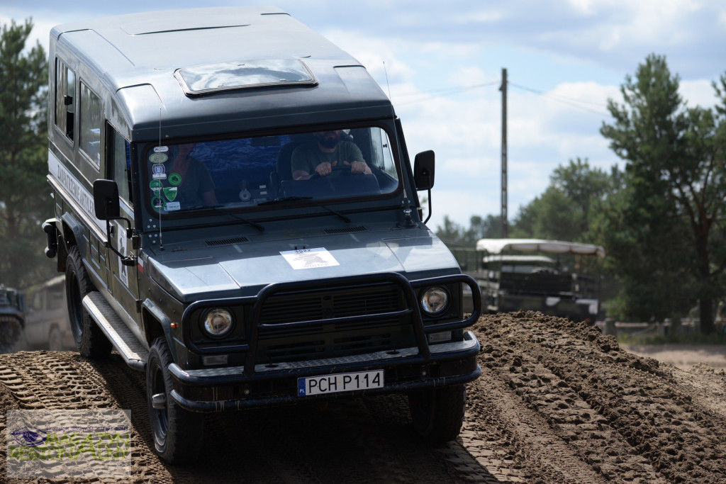 Gąsienice i Podkowy - Zlot Pojazdów Militarnych